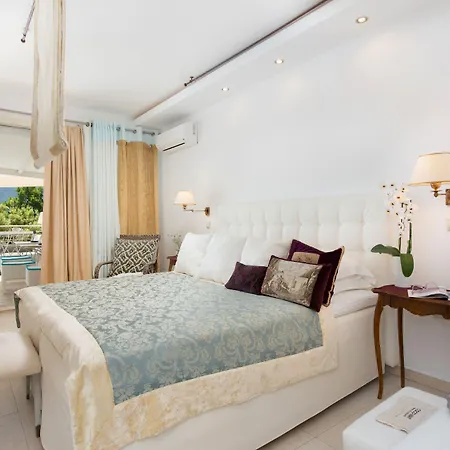 Hotel Mare Monte Small Boutique 3*