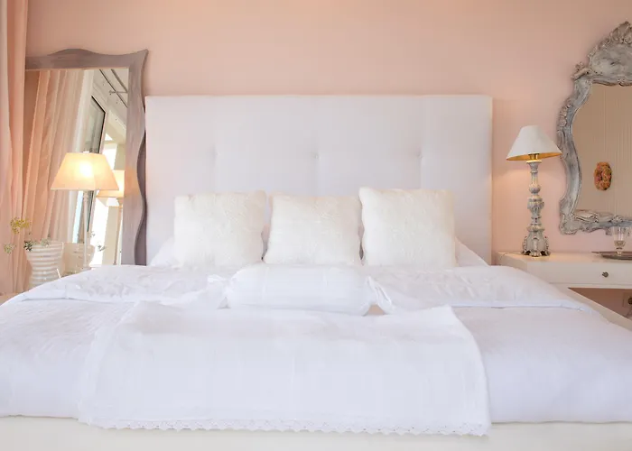 Mare Monte Small Boutique