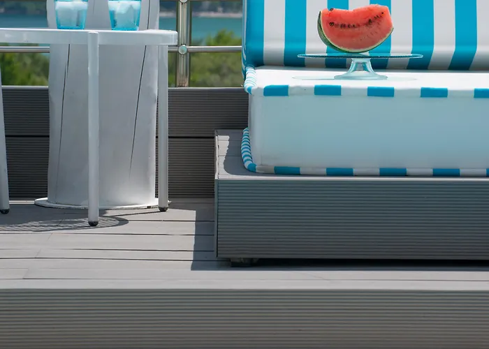 酒店 Mare Monte Small Boutique 3*