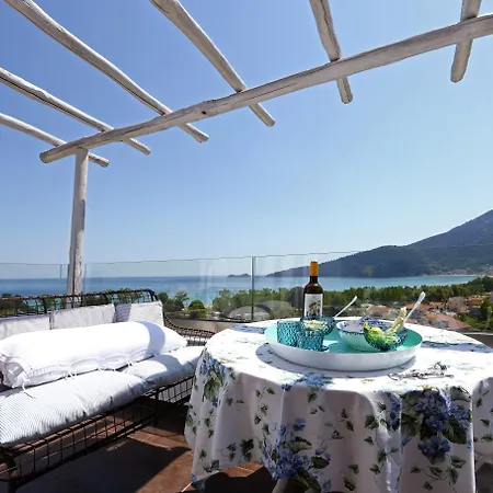 Mare Monte Small Boutique