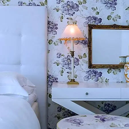 Mare Monte Small Boutique Отель