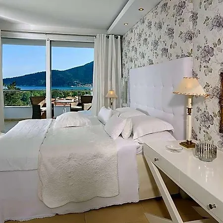 Mare Monte Small Boutique Chrisi Ammoudia